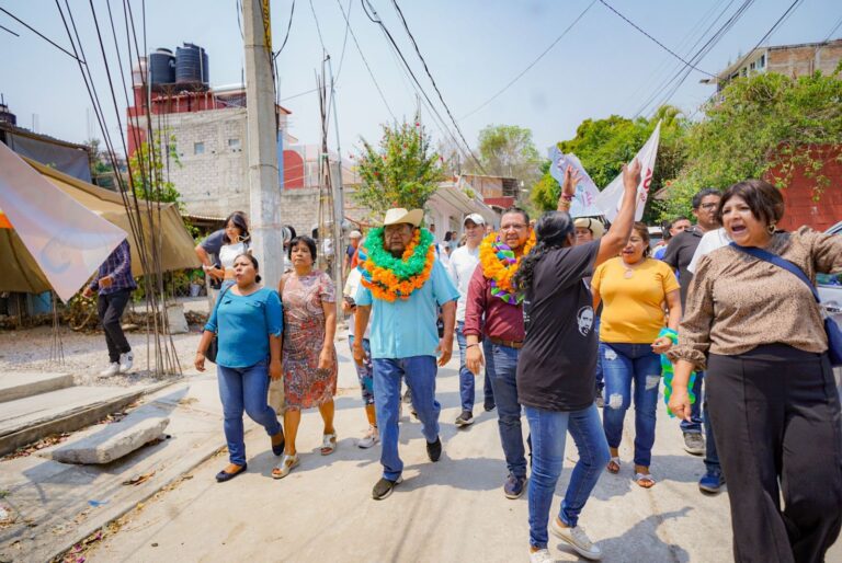 Será difícil regresar al pasado cuando el pueblo ya notó el cambio, indica Félix Salgado en la capital de Guerrero