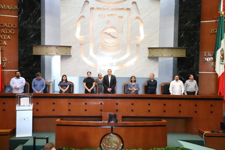 ORGANIZA EL CONGRESO DE GUERRERO UN MAGNO FESTEJO POR EL DÍA DE LAS MADRES