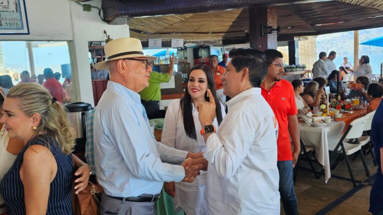Se comprometen Mario Moreno y Gaby Bernal a rescatar Acapulco con seriedad y firmeza