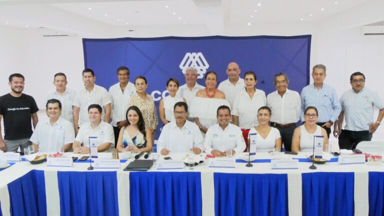 Presenta Granda su propuesta de gobierno a la Coparmex; anuncia reducción de licencias y créditos a fondo perdido