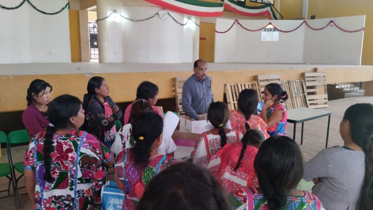 La SEFODECO realiza la recepción de piezas de los concursos de Arte Popular, Textiles y Alfarería, Hilado y Tejido de Huipil