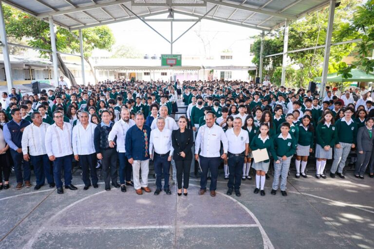 Inaugura la gobernadora Evelyn Salgado el Ciclo Escolar 2024 – 2025 con el regreso a clases de más de un millón de estudiantes y 69 mil docentes en Guerrero