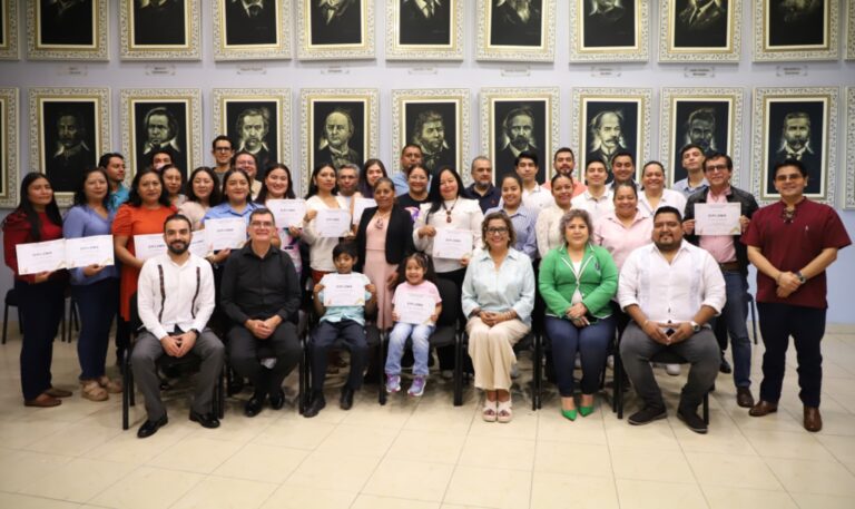 CONCLUYE EN EL CONGRESO EL CURSO DE “LENGUA DE SEÑAS MEXICANA”, PARA MEJOR ATENCIÓN A LAS PERSONAS CON DISCAPACIDAD AUDITIVA