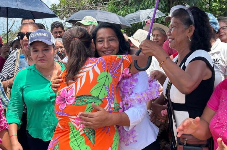 Inaugura Abelina planta potabilizadora de agua en Pie de la Cuesta