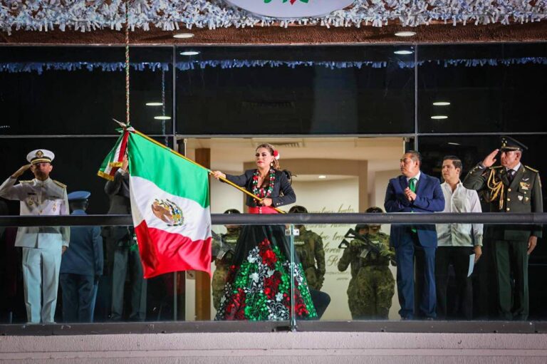 ¡Con orgullo mexicano! Evelyn Salgado celebra el Grito de Independencia en la Casa del Pueblo