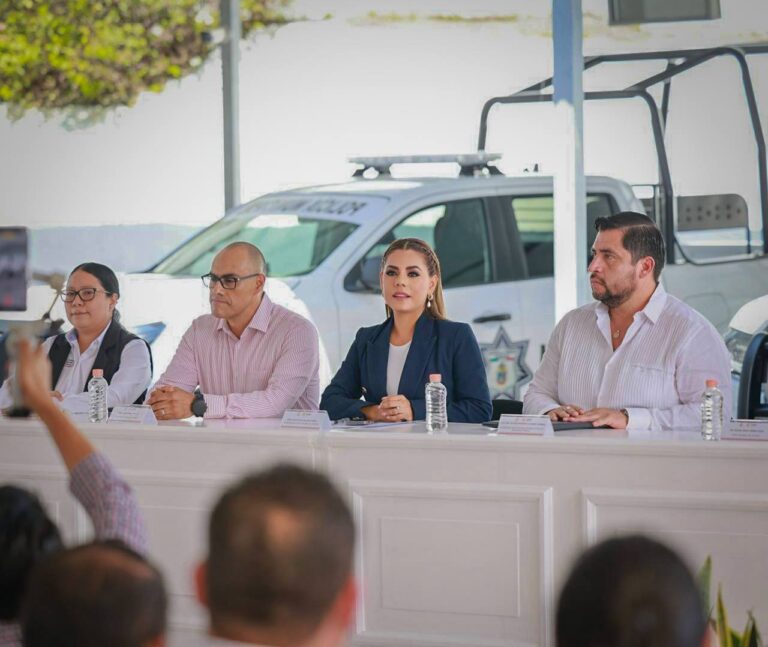 Evelyn Salgado entrega más de 328 MDP en equipo para fortalecer la seguridad en Guerrero