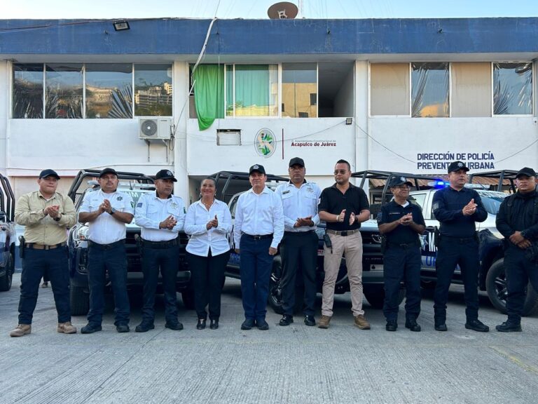 Dota Abelina López Rodríguez de nuevas patrullas a la Secretaría de Seguridad Pública