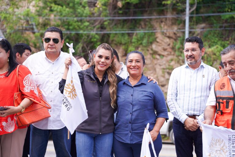 Participa Abelina López Rodríguez en banderazo de rehabilitación de la avenida Escénica