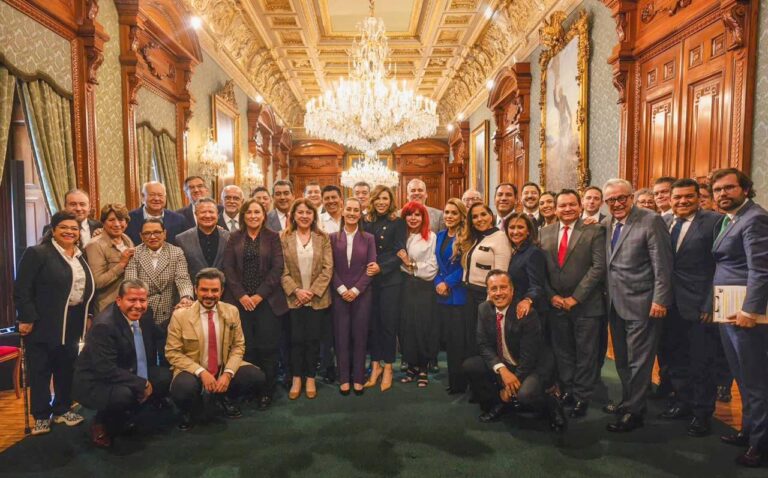 Se reúne con la Presidenta Claudia Sheinbaum para dar seguimiento al modelo de salud IMSS Bienestar en Guerrero