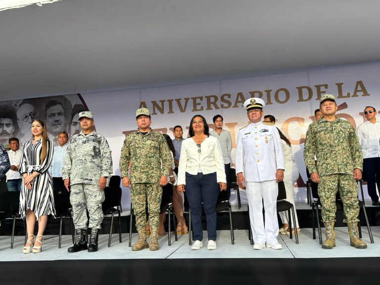 Preside Abelina López Rodríguez Desfile Cívico-Deportivo-Militar por el 114 Aniversario de la Revolución Mexicana