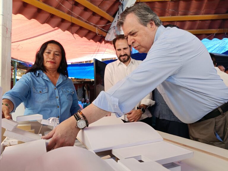 Participa Abelina López Rodríguez en arranque de reconstrucción de mercado La Diana