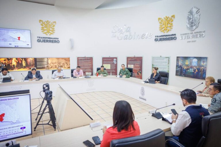 Define Evelyn Salgado con Mesa de Coordinación operativo integral de seguridad para vacaciones decembrinas