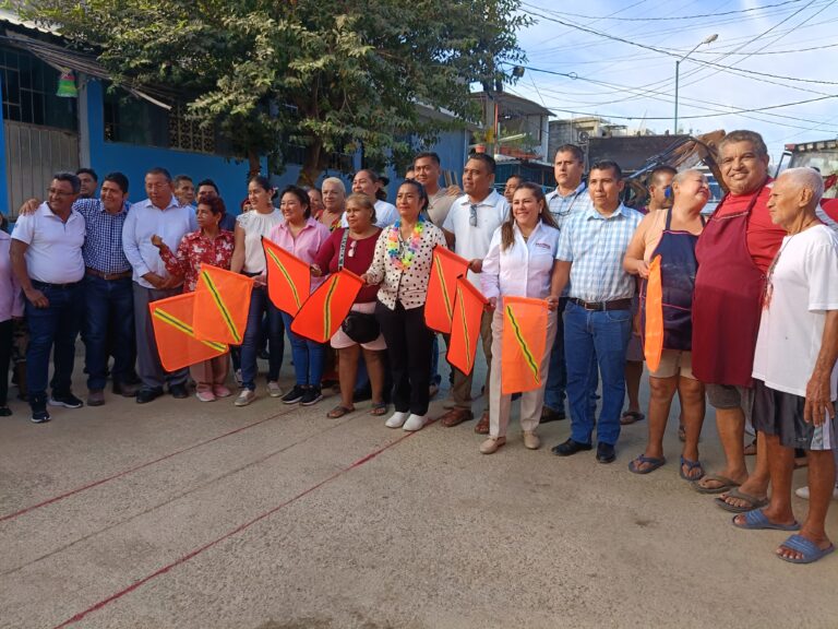 Da Abelina López Rodríguez banderazo de construcción de alcantarillado sanitario en La Venta por 15 MDP