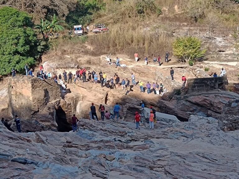 SGIRPC atiende búsqueda y rescate de menor en río de Xochistlahuaca