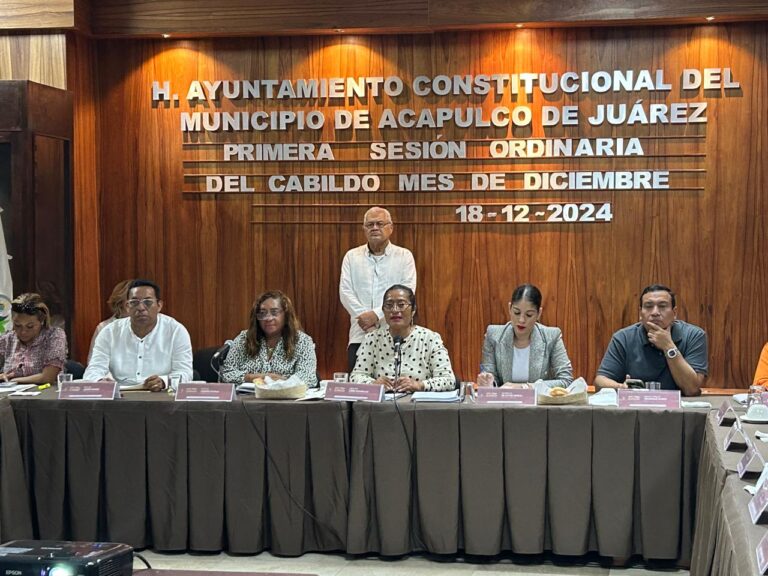 Encabeza Abelina López Rodríguez Primera y Segunda Sesión Ordinaria del Cabildo de diciembre