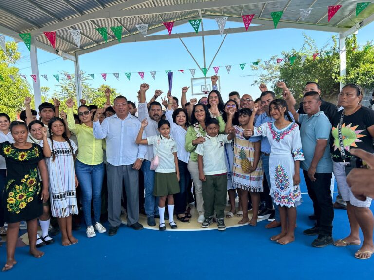 Reafirma Abelina López Rodríguez su compromiso con la educación