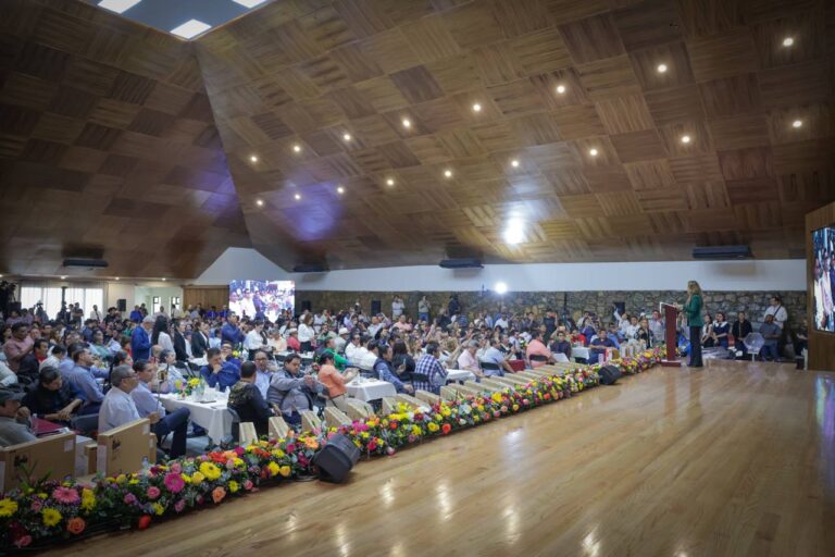 Refrenda Evelyn Salgado su compromiso de respeto al gremio periodístico y a la pluralidad de ideas