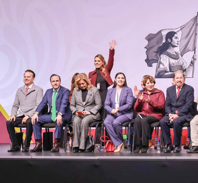 Evelyn Salgado acompaña a Claudia Sheinbaum en histórico Encuentro Nacional Municipalista