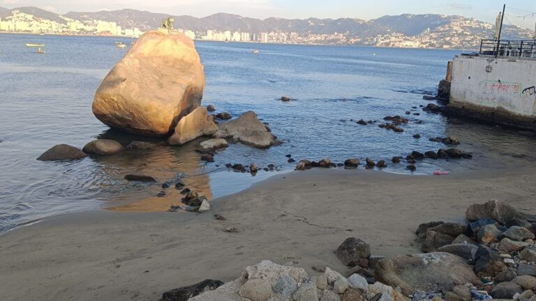 Informa PC Acapulco fenómeno natural «bajamar» en aguas del Pacífico