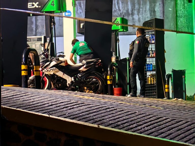 Balean a dos jóvenes en la avenida Escénica