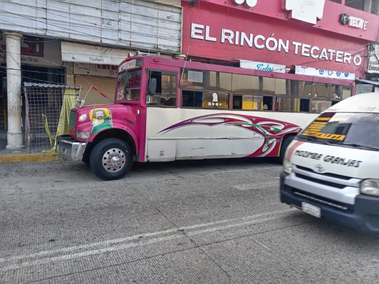 Chofer de camión herido a balazos en el Centro