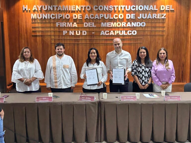 Firma Abelina López Rodríguez memorando de entendimiento con Naciones Unidas
