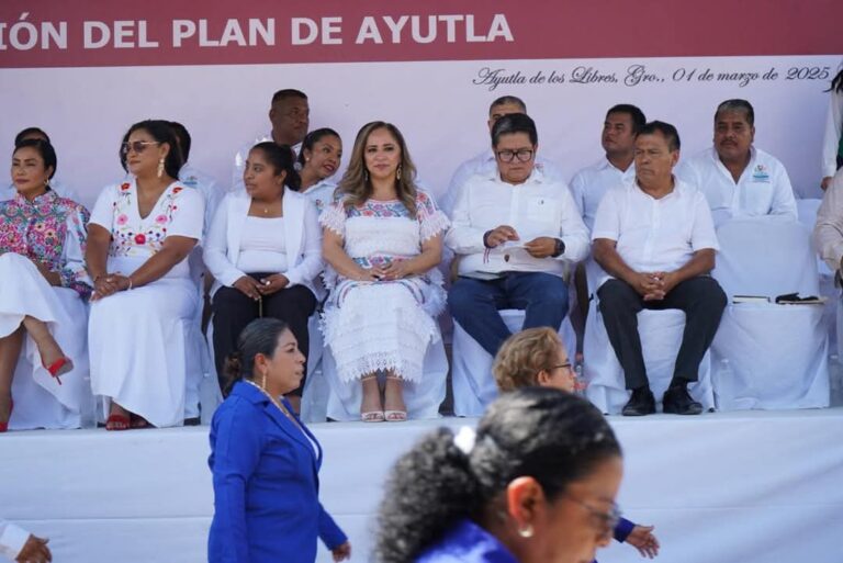 Asiste la Mtra. Cecilia Narciso Gaytán a la conmemoración del CLXXI Aniversario de la Promulgación del Plan de Ayutla