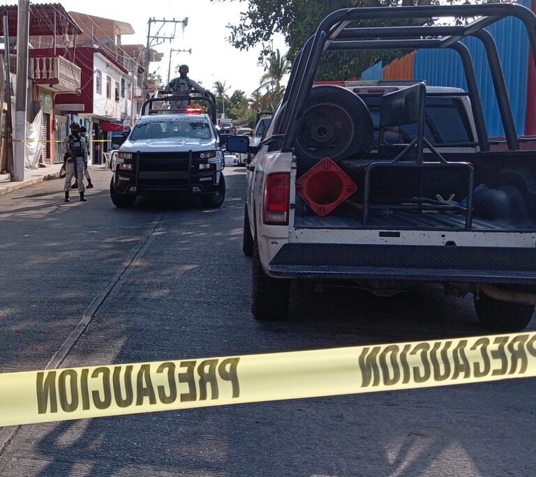 Un trabajador del Ayuntamiento fue herido a balazos adentro de una camioneta en la colonia Barranca de la Laja