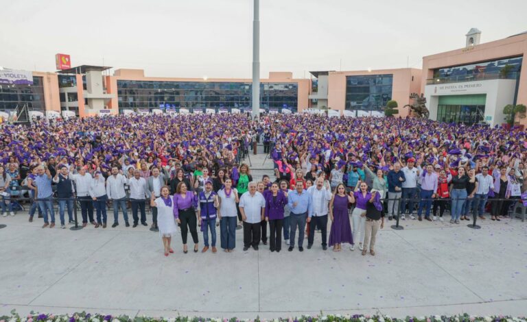 Evelyn Salgado cumple con el bienestar de las mujeres: Entrega casi 4 mil Tarjetas Violeta en Chilpancingo y Eduardo Neri