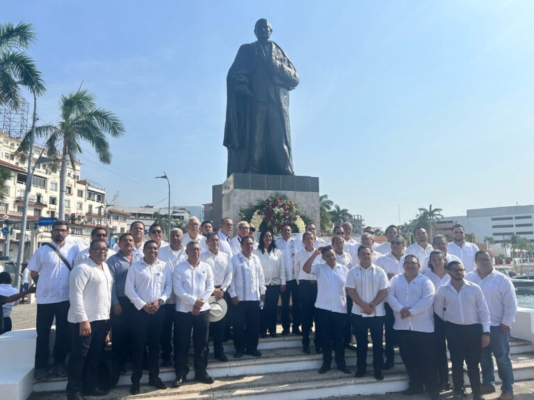 Conmemora Abelina López Rodríguez el 219 Aniversario del Natalicio de Benito Juárez