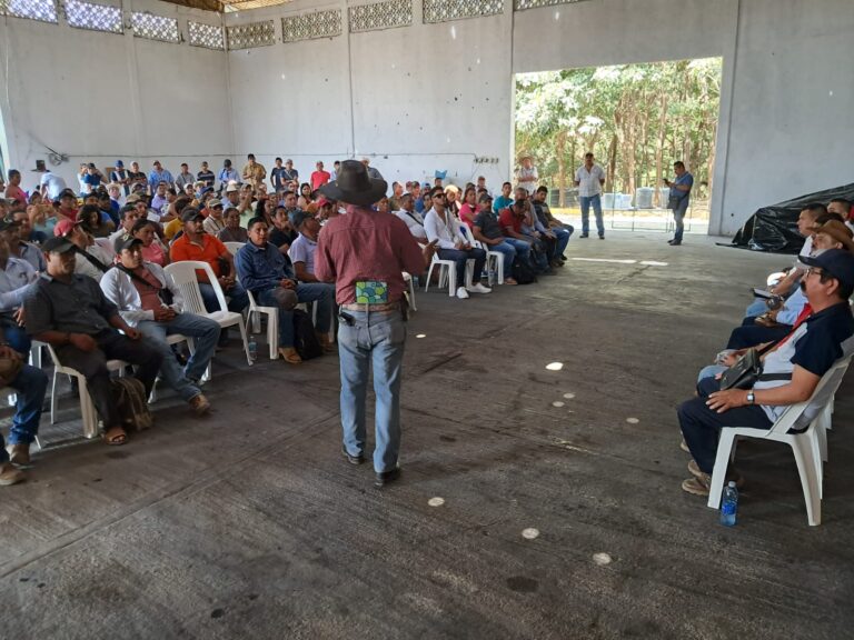 «Queremos vivir en paz», exigen comisarios ejidales y municipales en foro organizado en Tecpan