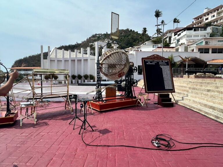 Todo Listo para el Sorteo de Lotería Nacional del 90 Aniversario de La Quebrada en Acapulco