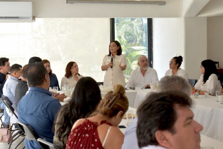 Senadora Beatriz Mojica impulsa el repoblamiento y la reactivación económica del centro de Acapulco en reunión con empresarios