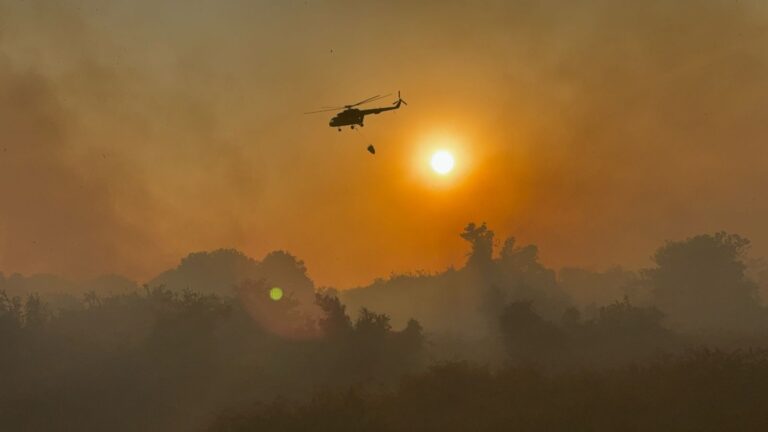 La Secretaría de Marina apoya en la sofocación de incendio en el Aeropuerto Internacional de Acapulco