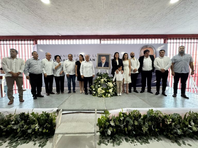 Asiste Manuel Añorve al 1º Aniversario Luctuoso de David Guzmán Maldonado