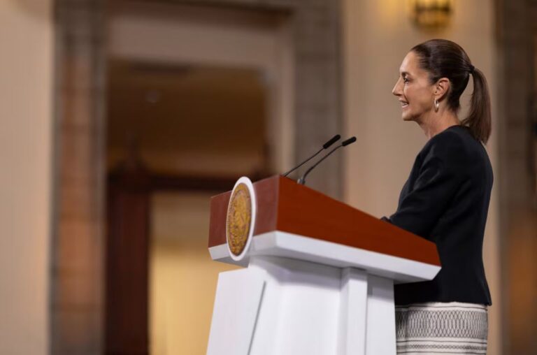 Sheinbaum detiene la Ley de Telecomunicaciones y ordena revisar el polémico artículo sobre bloqueo de plataformas