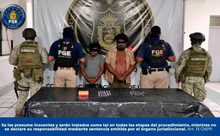 FGEGuerrero detiene en flagrancia a dos personas por presunta posesión de droga en Acapulco
