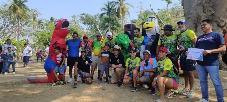 Entusiasmo y diversión se vivió en la segunda carrera de botargas del parque Papagayo 2025