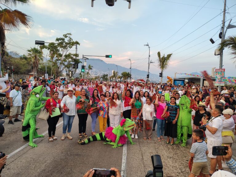 ”Iguanazo 2025” rompe récord nacional de baile masivo, celebra Abelina López Rodríguez