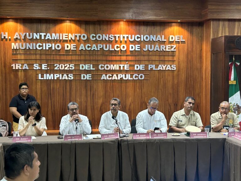 Refrenda Gobierno de Abelina López Rodríguez su compromiso con ofrecer playas limpias