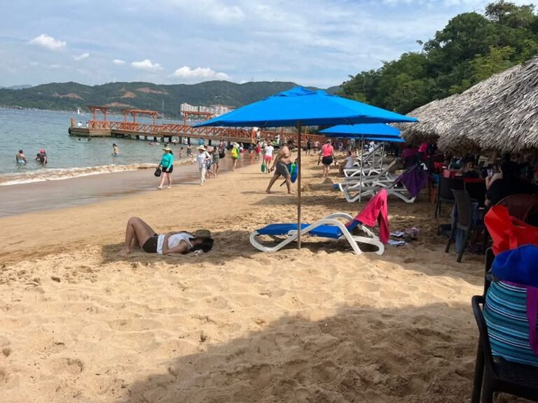 Turista norteamericano ahogado en playa de Zihuatanejo