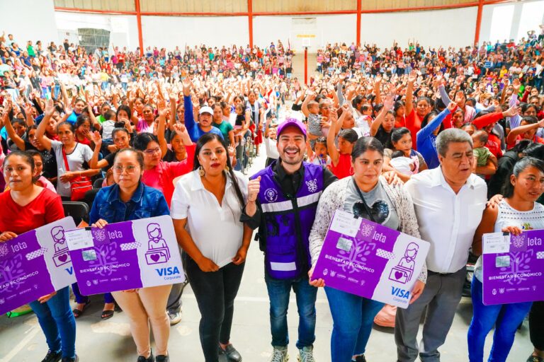 Beneficia el gobierno estatal a casi 3 mil mujeres en la Montaña a través de la Tarjeta Violeta