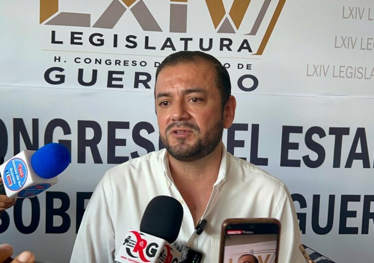 Lamenta Jesús Urióstegui agresión a periodista en el Congreso de Guerrero; reitera respeto a la libertad de expresión