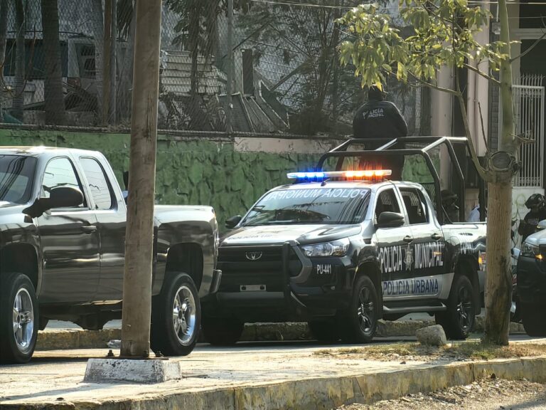 Atacan a balazos a un hombre frente al Sindicato del IMSS en Acapulco