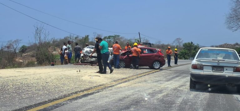 Fuerte accidente en la carretera federal Acapulco – Pinotepa