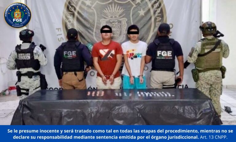 FGEGuerrero detiene a dos hombres en flagrancia con presunta droga en Acapulco