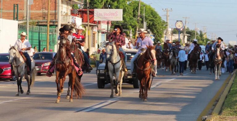 Realiza CUEG, Cabalgata Nacional en Acapulco