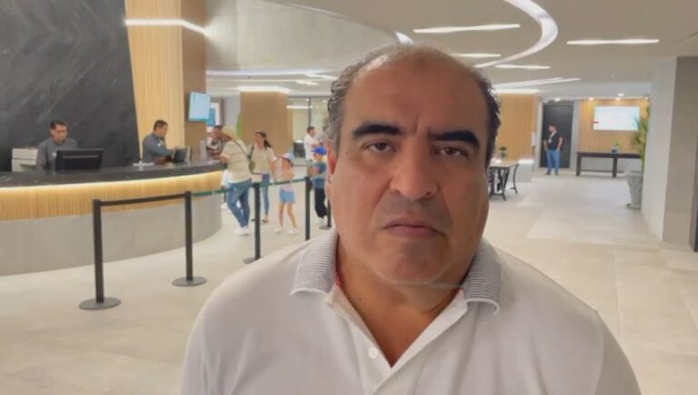 Autoridades estatales garantizan atención y protección a turistas durante huelga en Hotel Copacabana