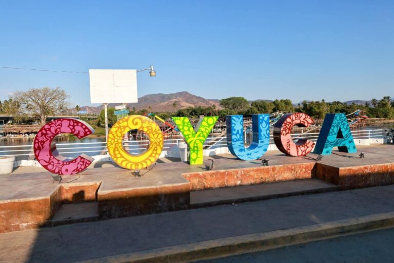 Encuentran cuerpo de joven cerca del ayuntamiento de Coyuca de Benítez
