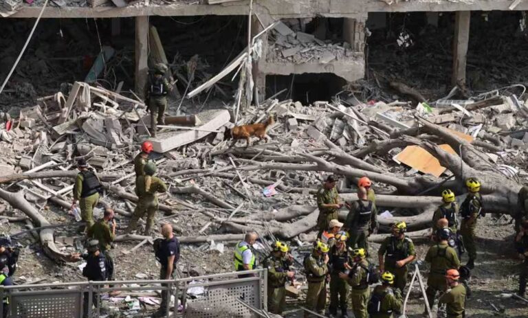 Irán volvió a lanzar misiles sobre Israel contradiciendo así los dichos del mandatario estadounidense de una posible tregua en las próximas 24 horas